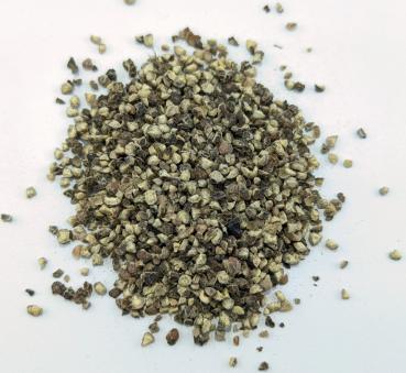 Pfeffer schwarz geschrotet